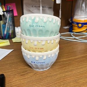 Set of 3 vintage Smucjers ice cream bowl